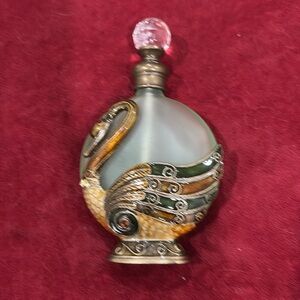 Beautiful Swan Perfume Bottle